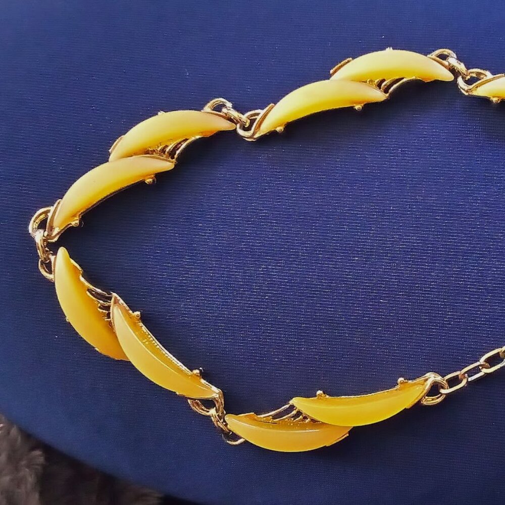 Vintage yellow chocker signed P. Co.